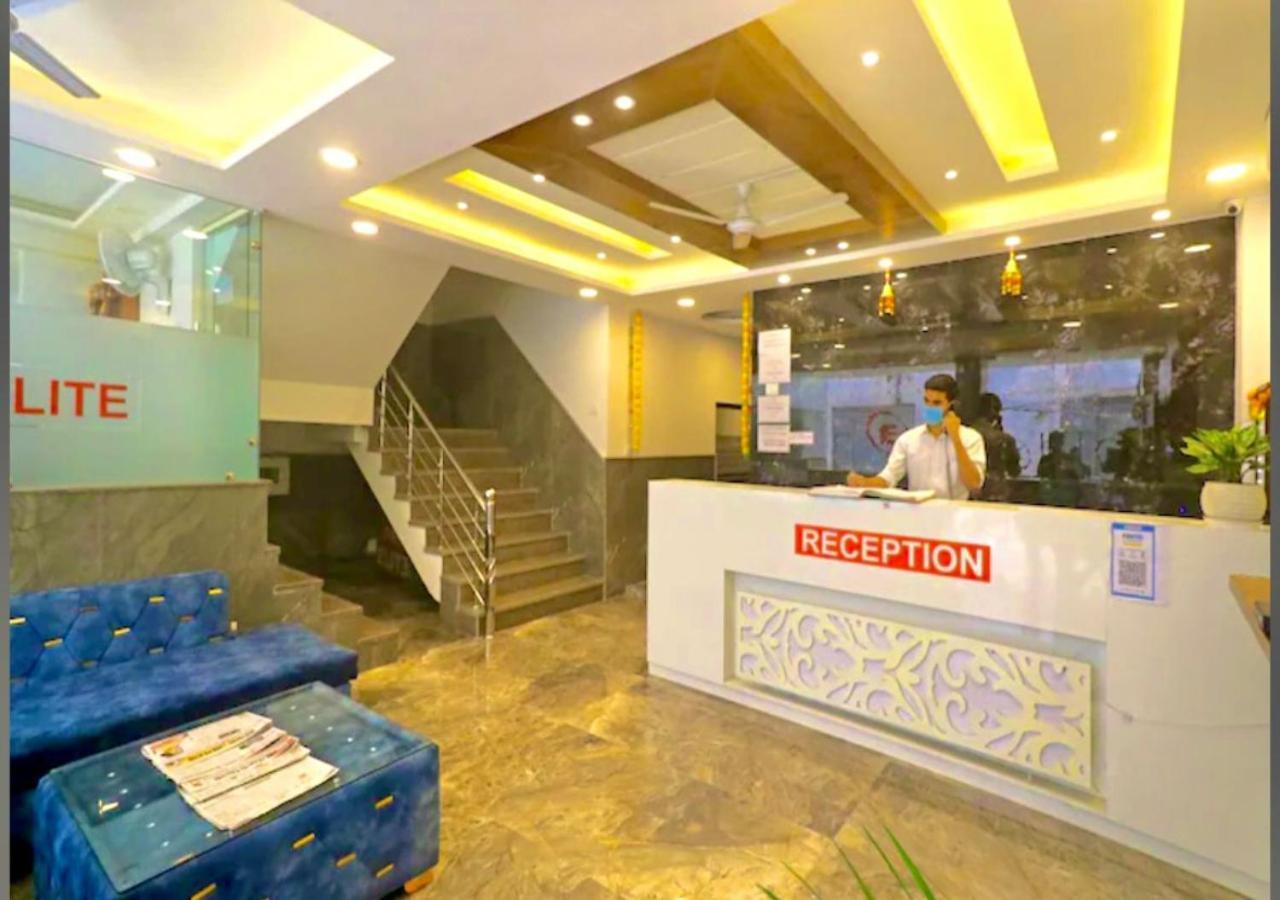 Hotel The Glory Near Delhi International Airport Нью-Делі Екстер'єр фото