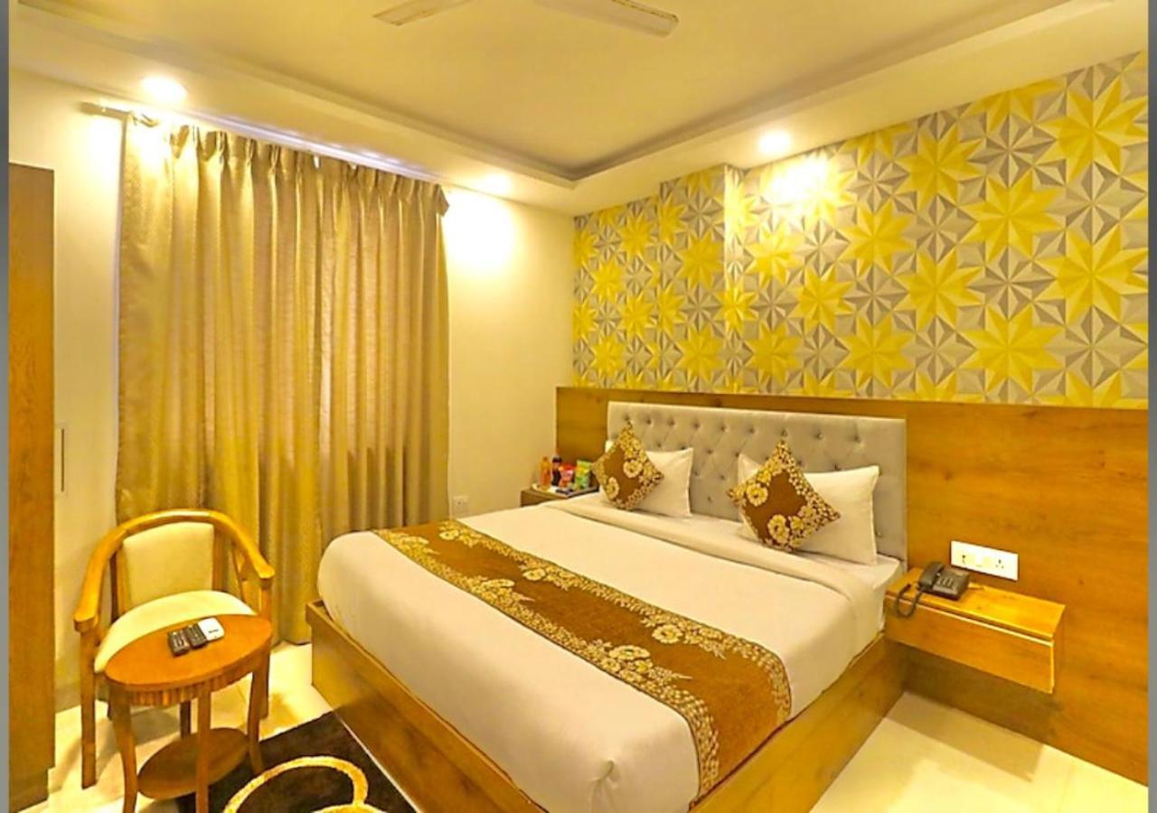 Hotel The Glory Near Delhi International Airport Нью-Делі Екстер'єр фото